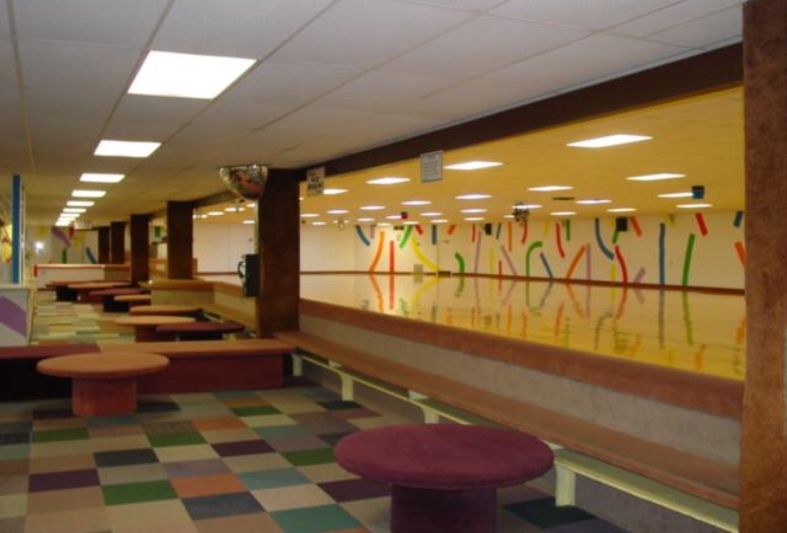 Red Bridge Roller Rink New Year’s Eve Confetti Party SHIP SAVES